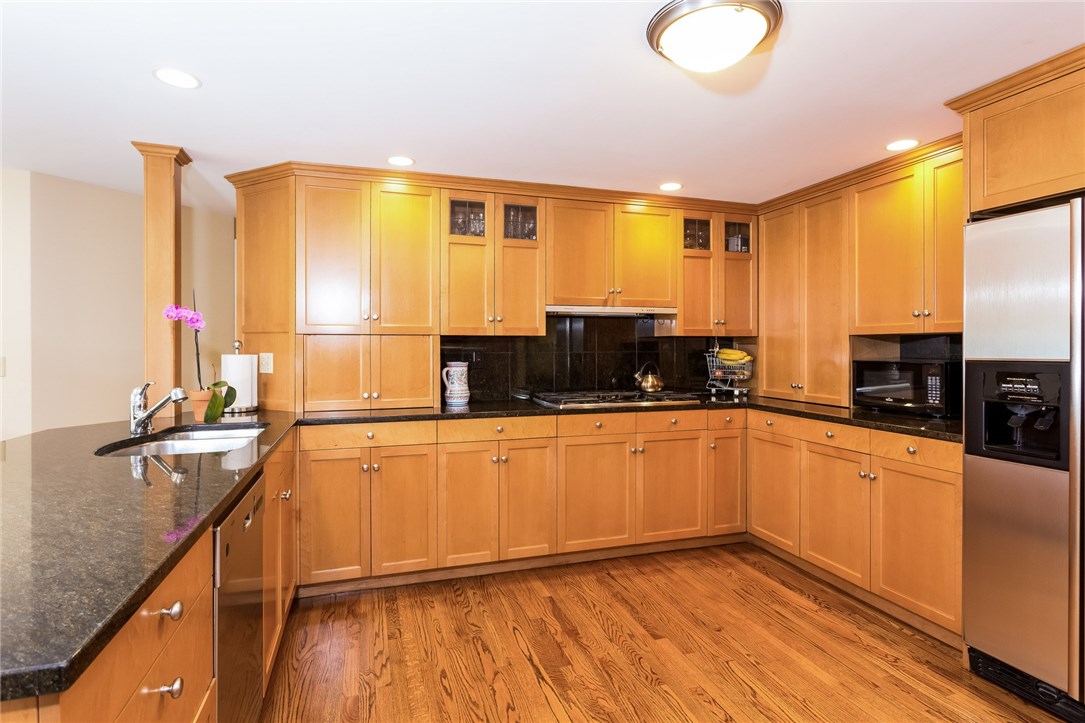 12 Nathaniel Road Barrington, RI 02806 - Photo 14 of 38 Kitchen with island