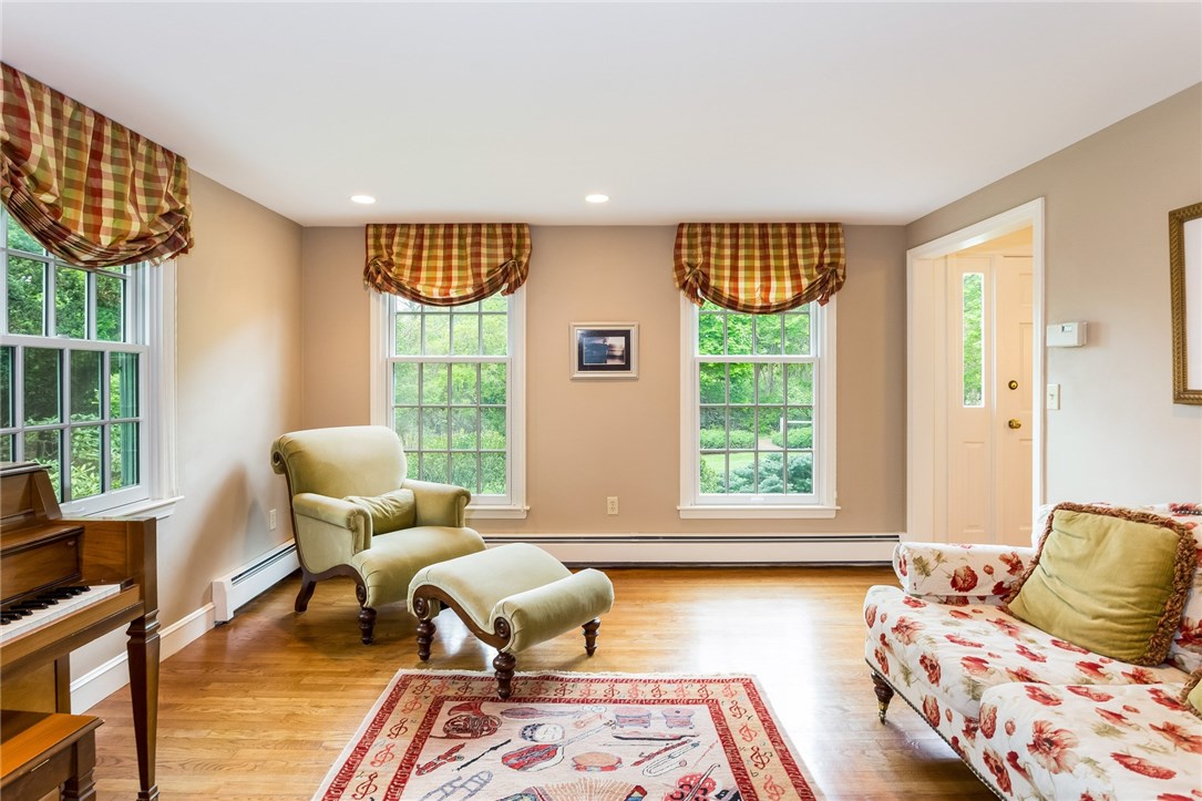 12 Nathaniel Road Barrington, RI 02806 - Photo 18 of 38 Living Room