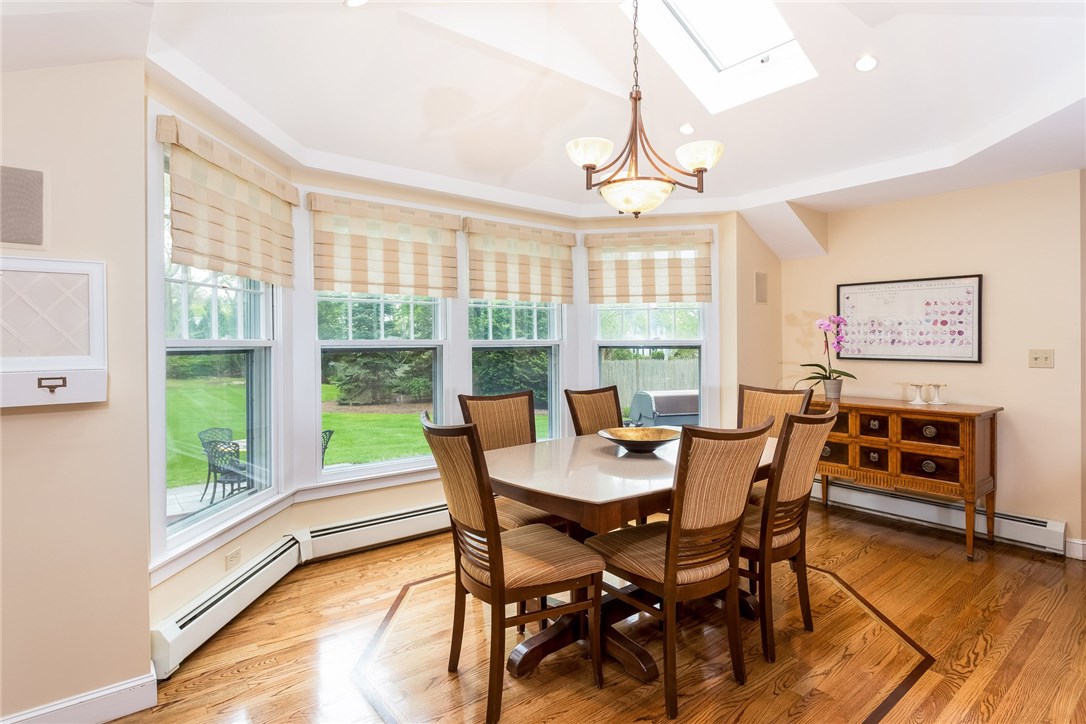 12 Nathaniel Road Barrington, RI 02806 - Photo 10 of 38 Dining Area