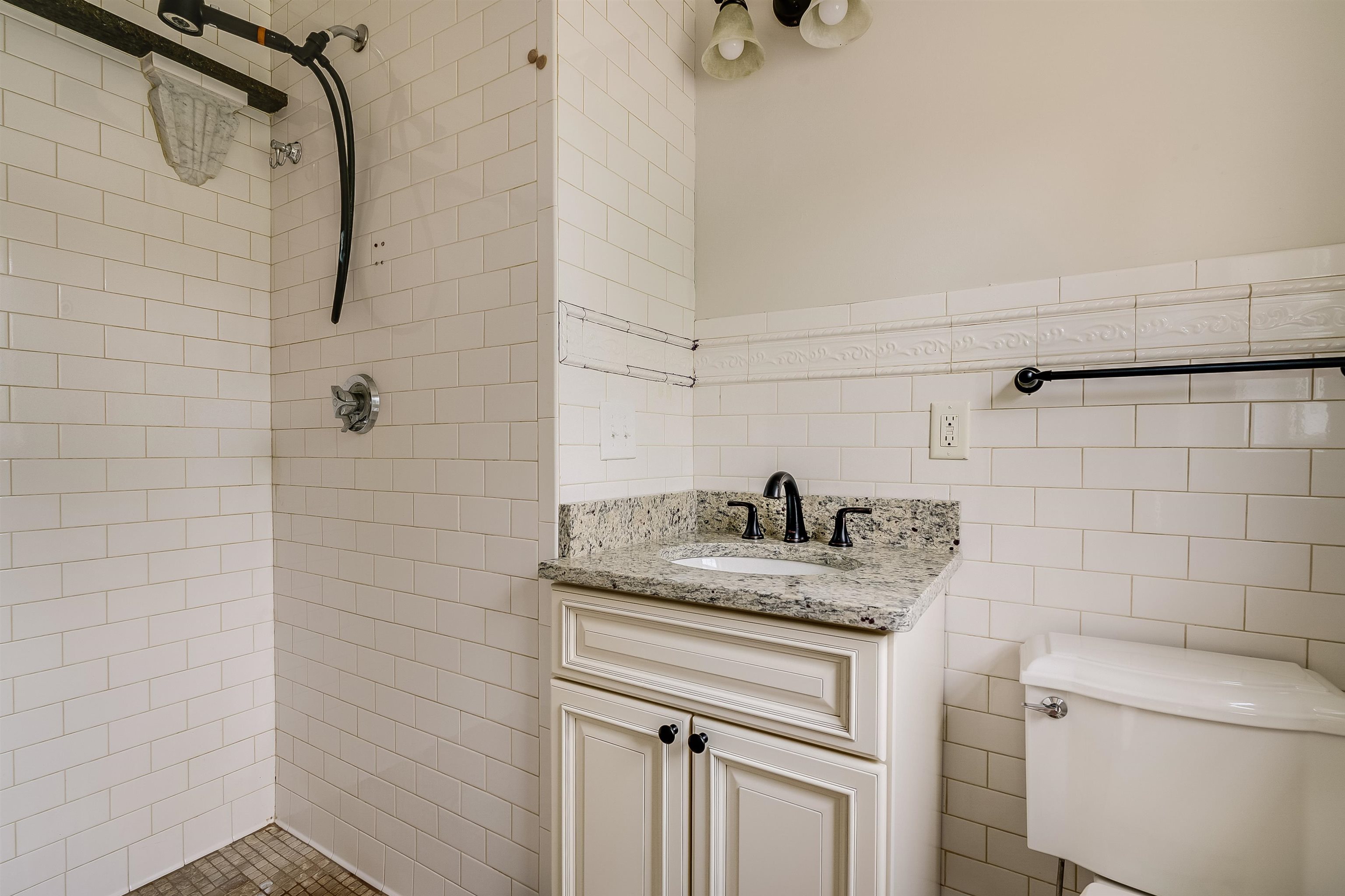 198 Main Street Sandown, NH 03873 - Photo 13 of 49