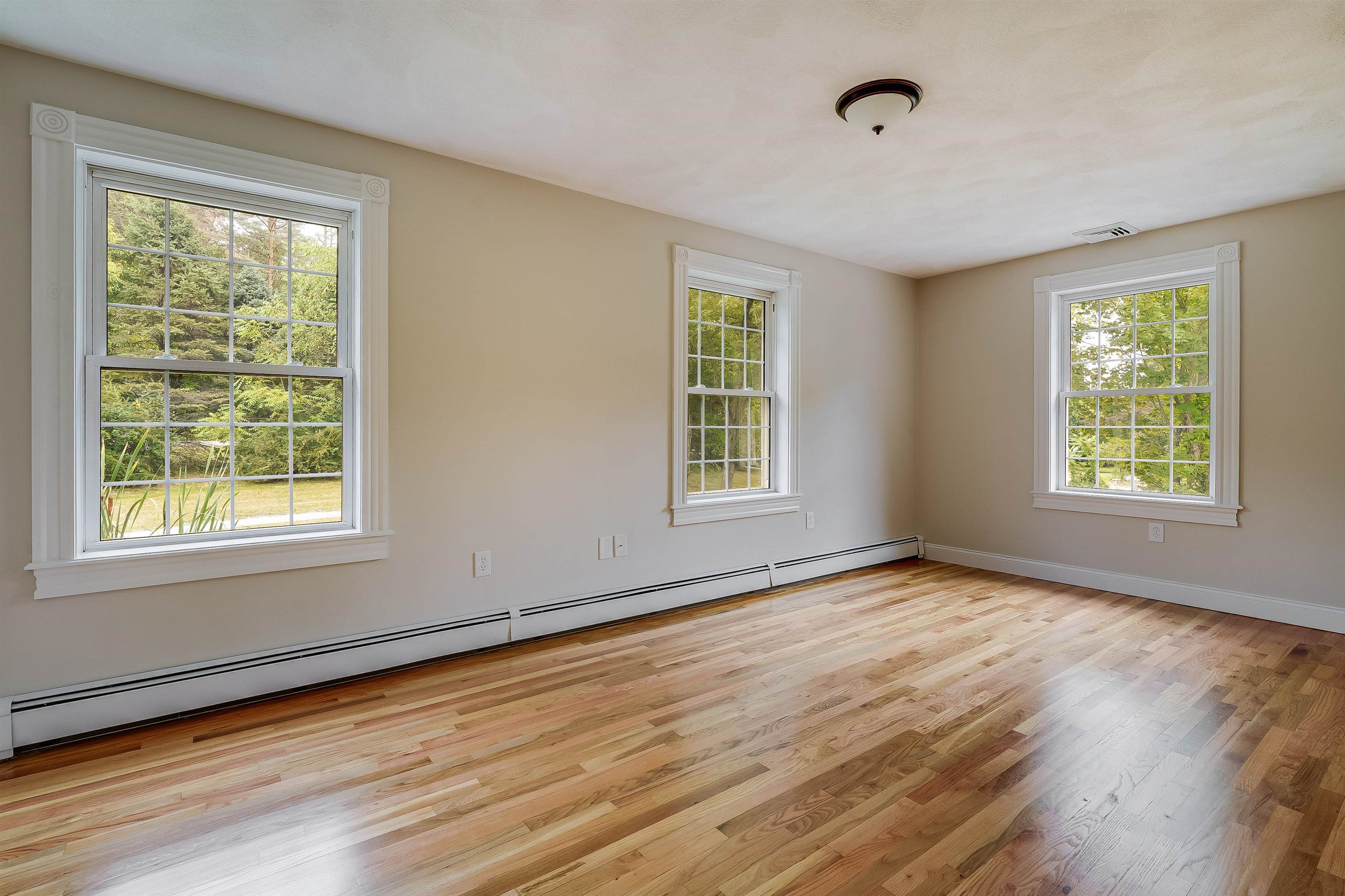 198 Main Street Sandown, NH 03873 - Photo 14 of 49