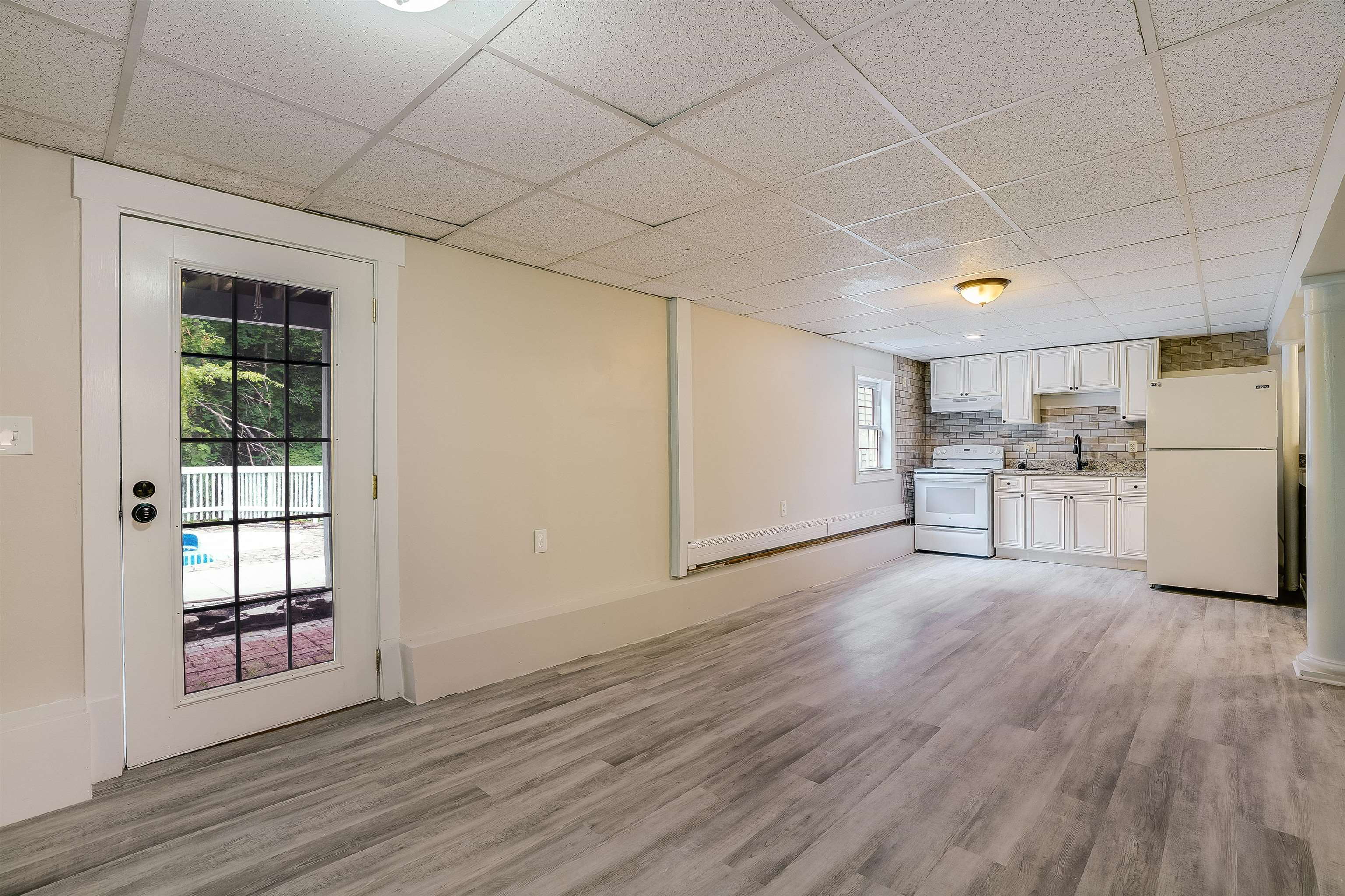 198 Main Street Sandown, NH 03873 - Photo 23 of 49