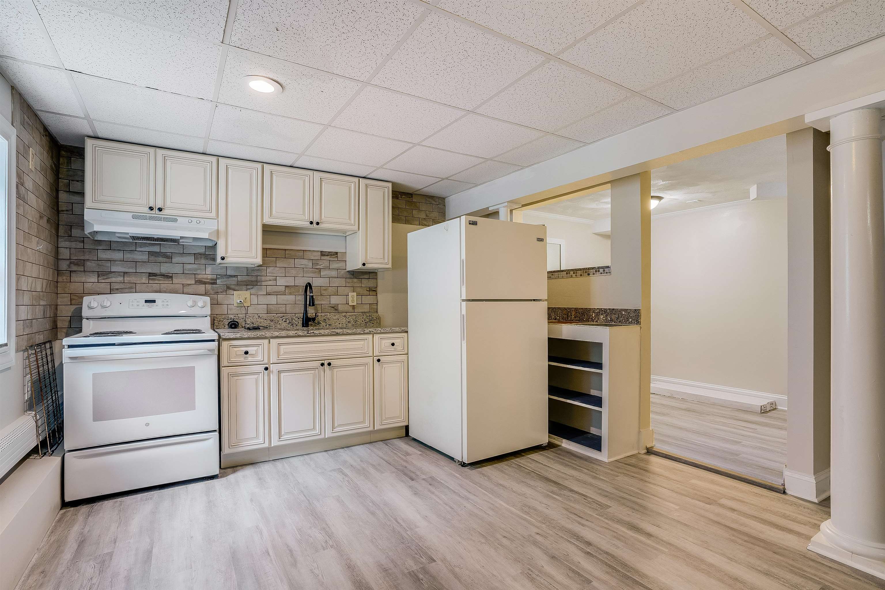 198 Main Street Sandown, NH 03873 - Photo 24 of 49