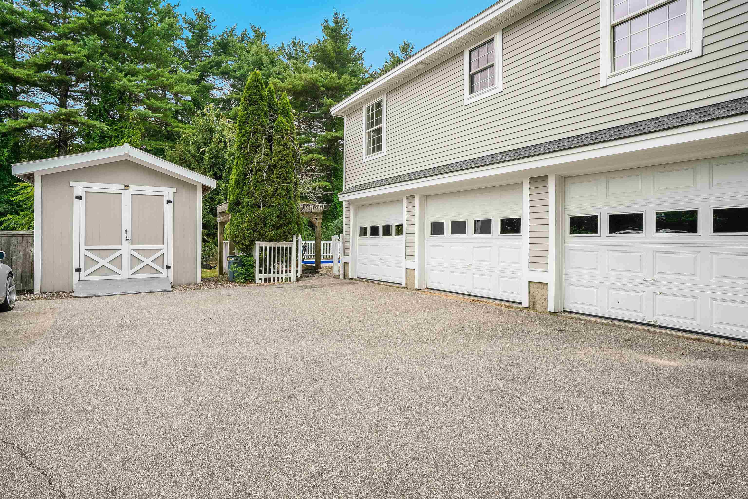 198 Main Street Sandown, NH 03873 - Photo 28 of 49