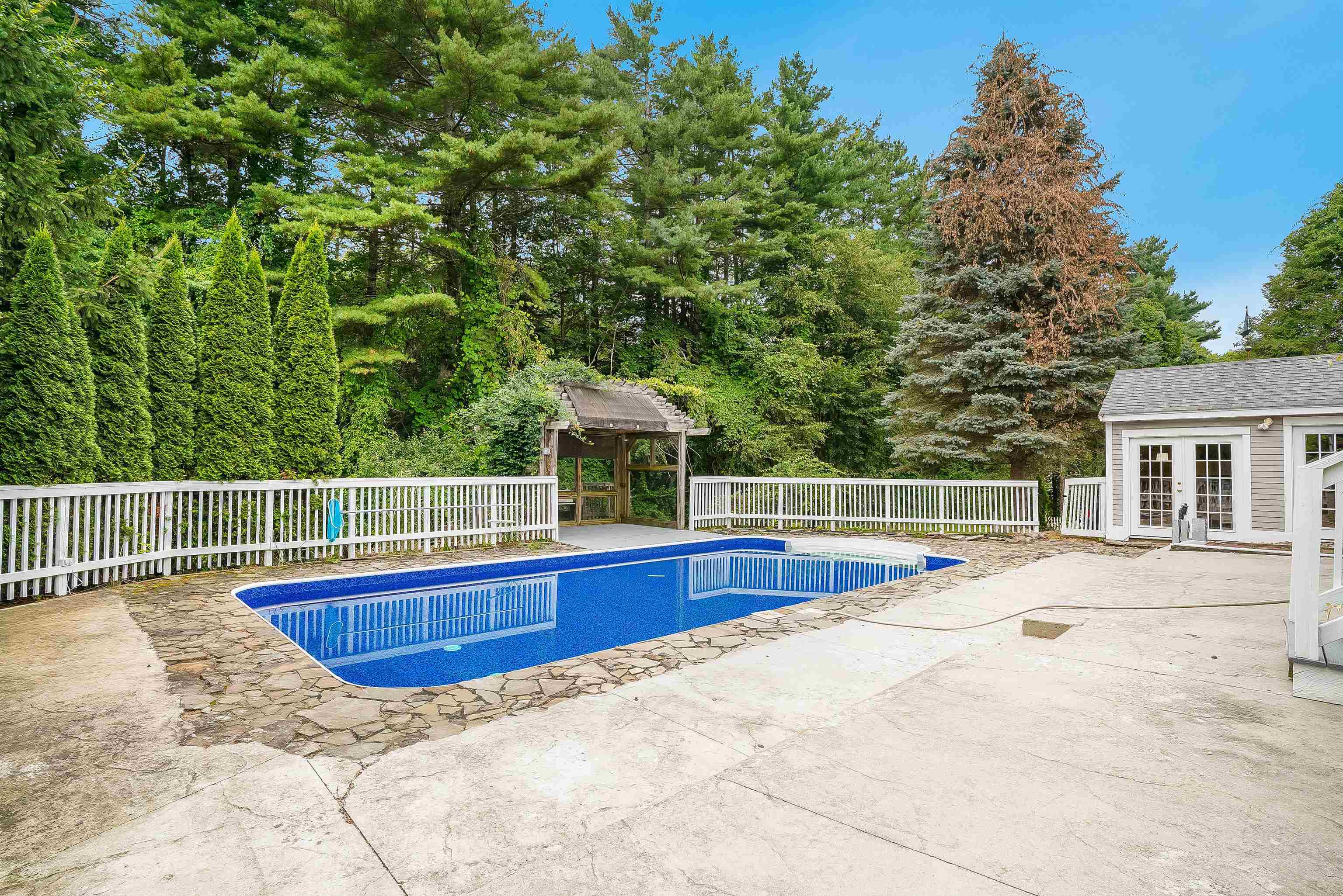 198 Main Street Sandown, NH 03873 - Photo 31 of 49