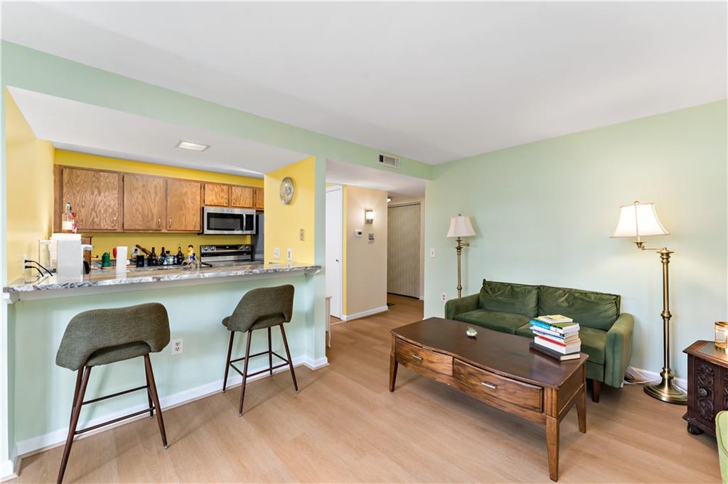 3266 Ward Street, Unit 3 Pittsburgh, PA 15213 - Photo 7 of 38