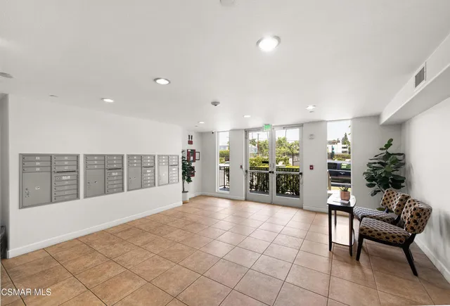 $849,000 | 10878 Bloomfield Street, Unit 107, Toluca Lake, CA 91602