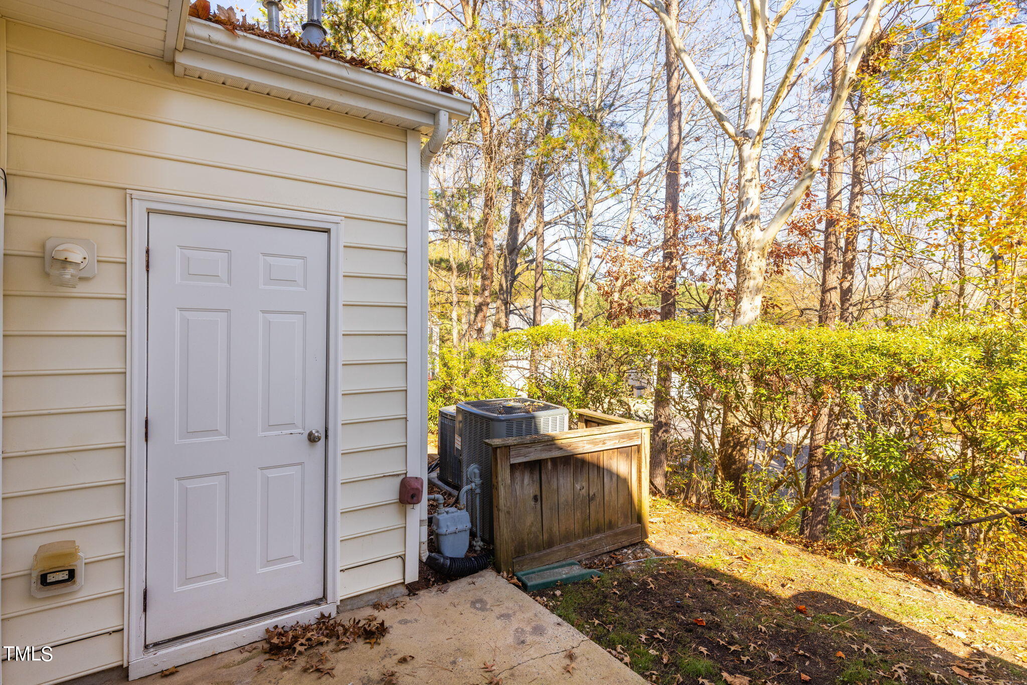 8330 City Loft Court Raleigh, NC 27613 - Photo 21 of 23 a view of outdoor space and porch