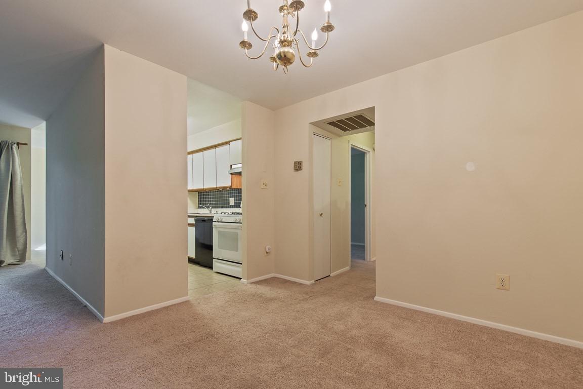 11200 Chestnut Grove Square, Unit 103 Reston, VA 20190 - Photo 14 of 33 Gallery Image 14