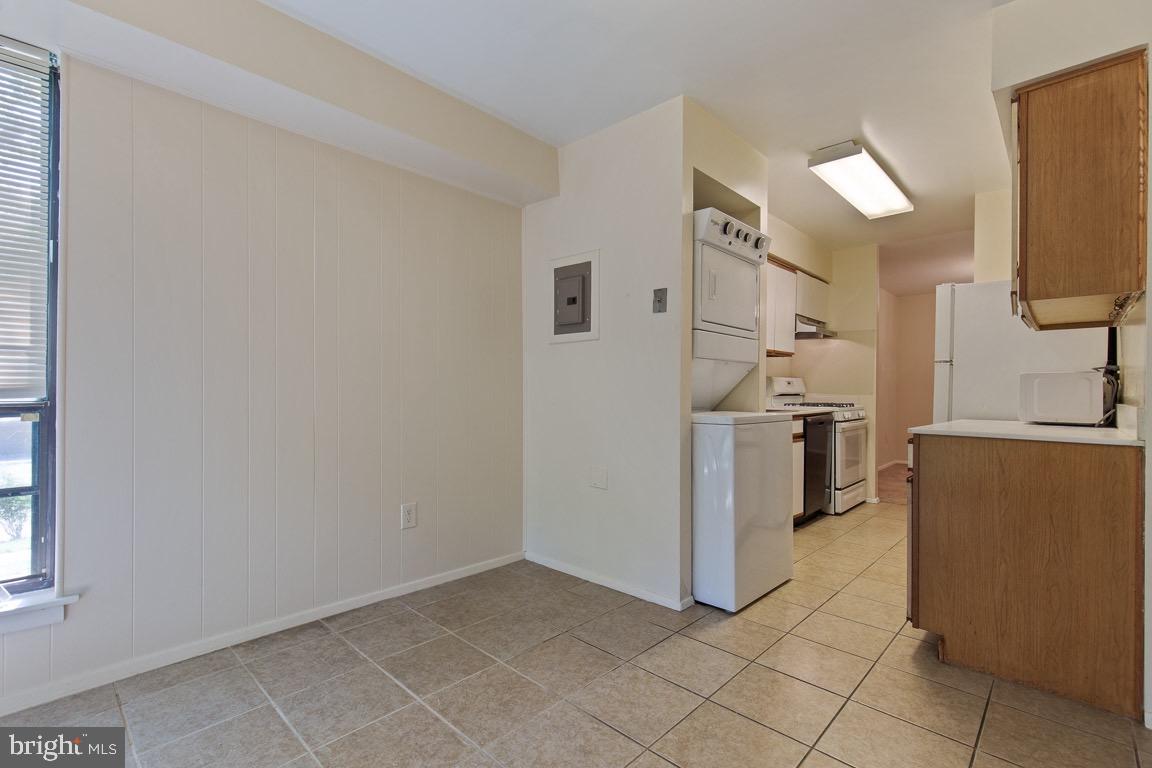 11200 Chestnut Grove Square, Unit 103 Reston, VA 20190 - Photo 21 of 33 Gallery Image 21