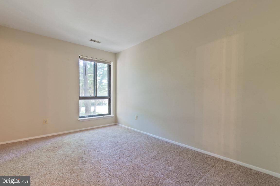 11200 Chestnut Grove Square, Unit 103 Reston, VA 20190 - Photo 23 of 33 Gallery Image 23