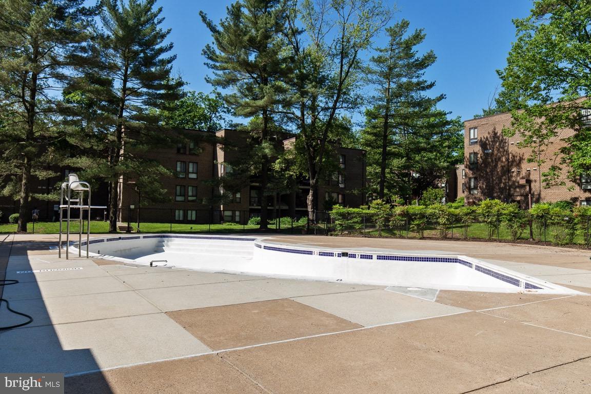 11200 Chestnut Grove Square, Unit 103 Reston, VA 20190 - Photo 31 of 33 Gallery Image 31