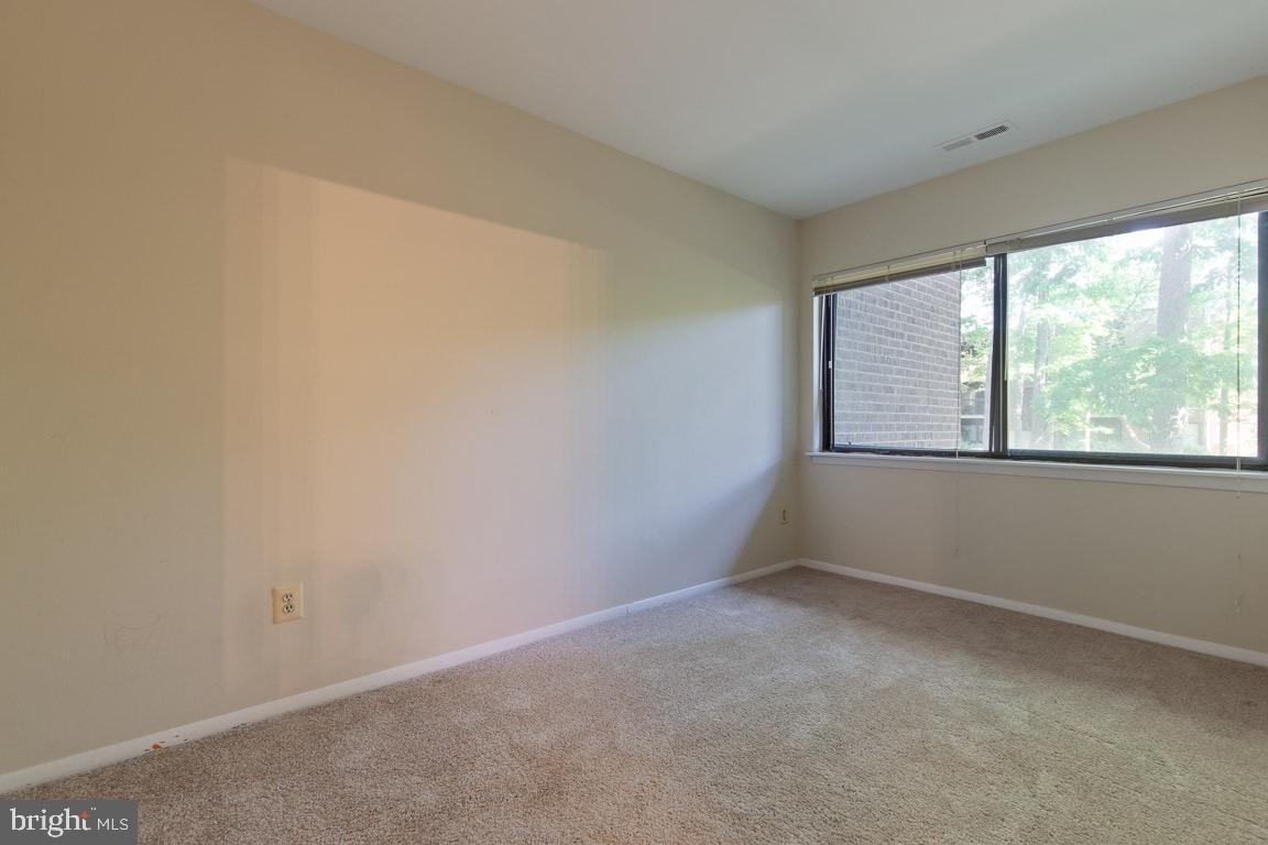 11200 Chestnut Grove Square, Unit 103 Reston, VA 20190 - Photo 7 of 33 Gallery Image 7
