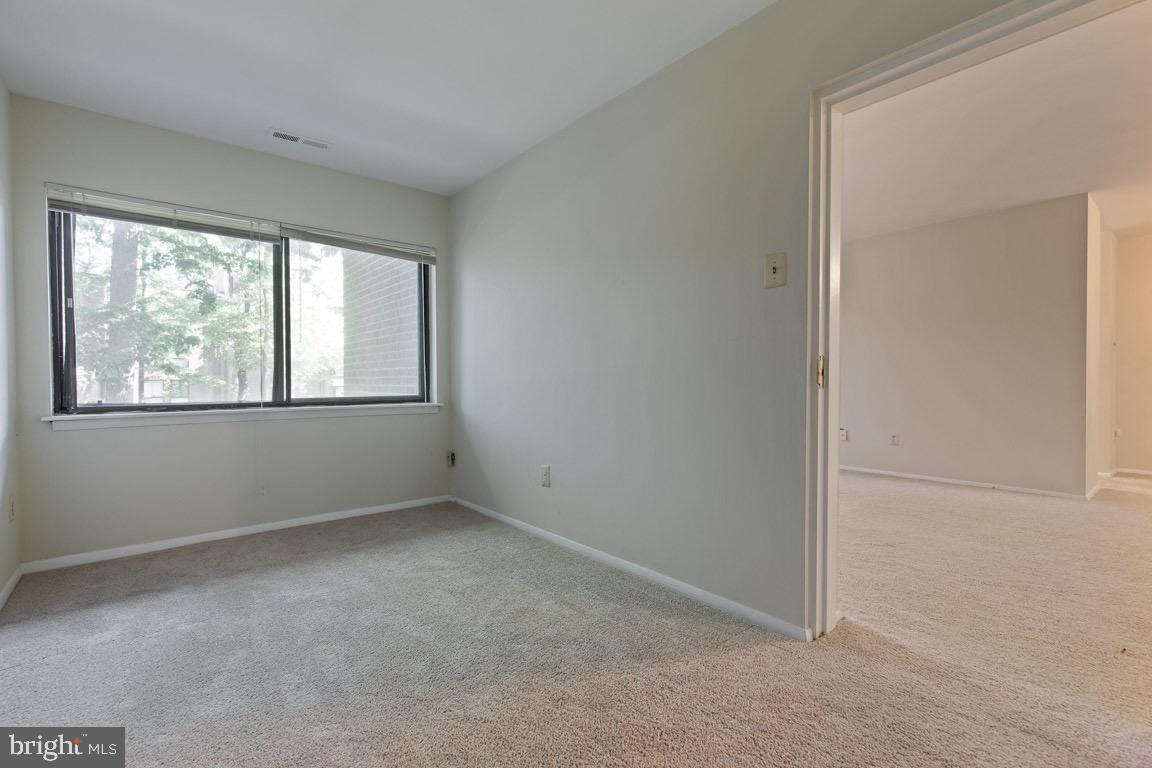 11200 Chestnut Grove Square, Unit 103 Reston, VA 20190 - Photo 8 of 33 Gallery Image 8