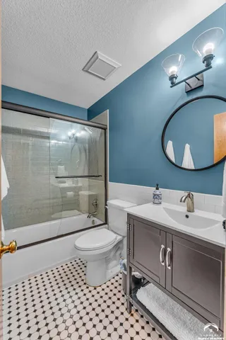 $489,000 | 1012 Wagon Wheel Road, Lawrence, KS 66049