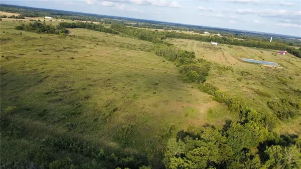 $340,000 | 36707 Spring Valley Road, Louisburg, KS 66053