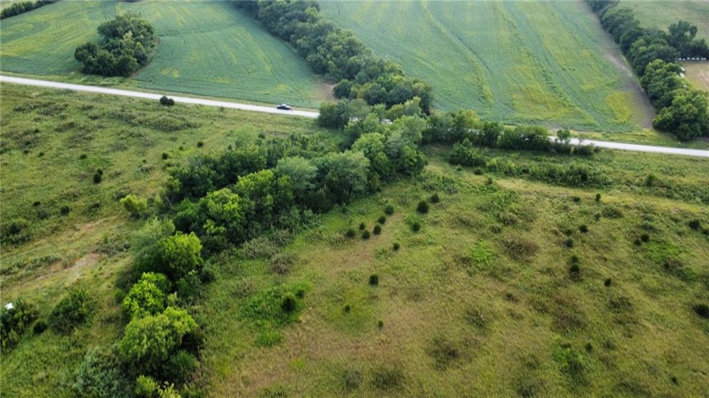 36707 Spring Valley Road Louisburg, KS 66053 - Photo 8 of 21