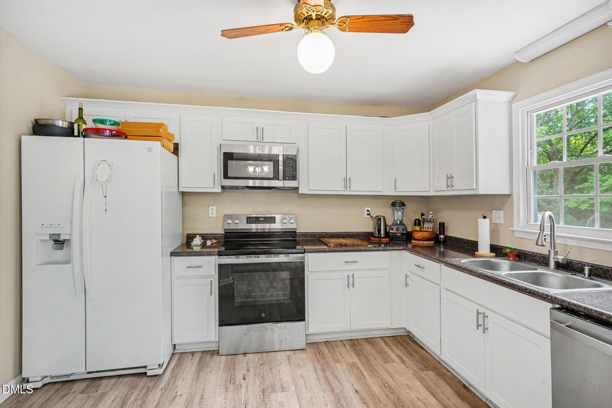 605 Sawmill Road Raleigh, NC 27615 - Photo 5 of 22 009_file_1604