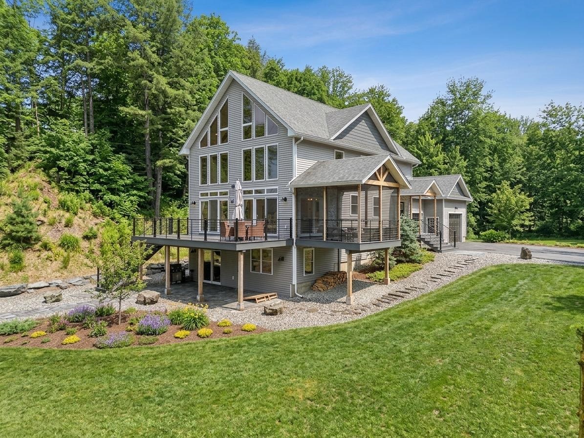 481 Weeks Hill Road Stowe, VT 05672 - Photo 4 of 48
