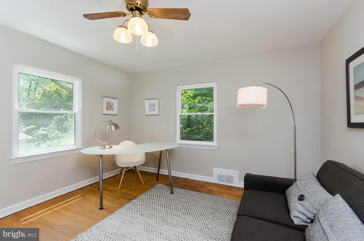 9306 Wire Avenue Silver Spring, MD 20901 - Photo 20 of 29 Main Level Bedroom #2