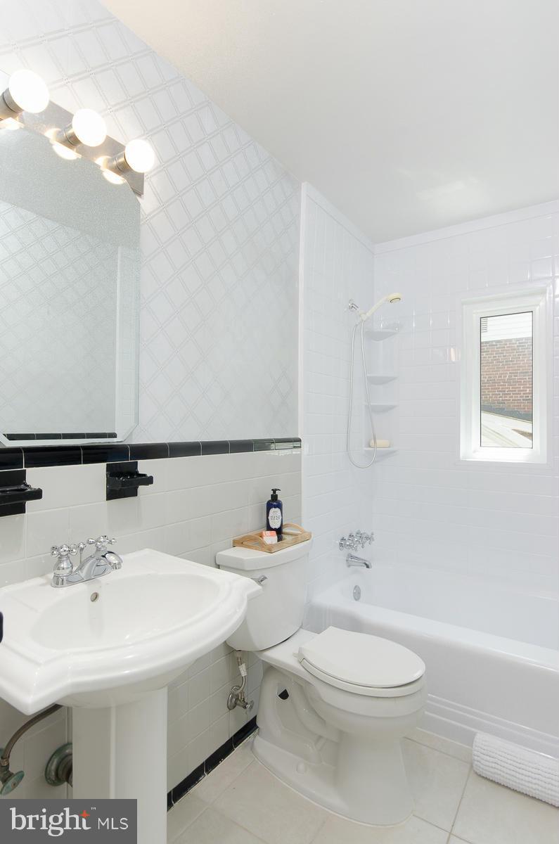 9306 Wire Avenue Silver Spring, MD 20901 - Photo 22 of 29 Main Level Full Bathroom