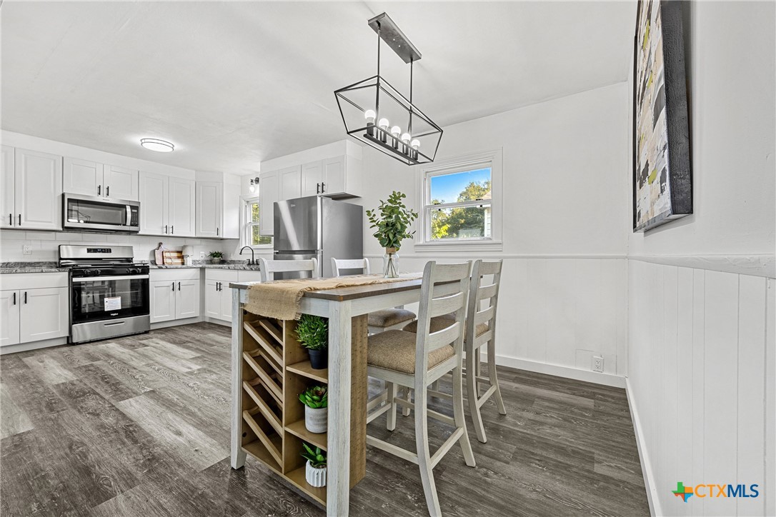 1704 South 41st Street Temple, TX 76504 - Photo 11 of 29 Kitchen/Dining Area