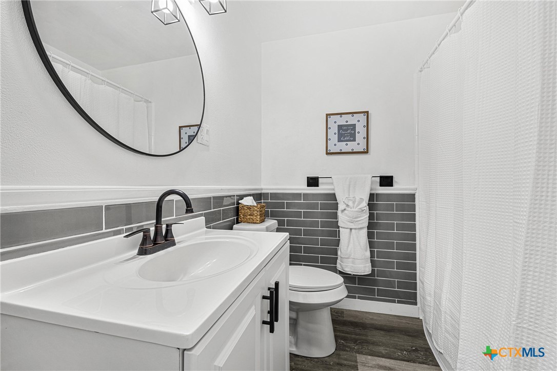 1704 South 41st Street Temple, TX 76504 - Photo 18 of 29 Hall Bathroom