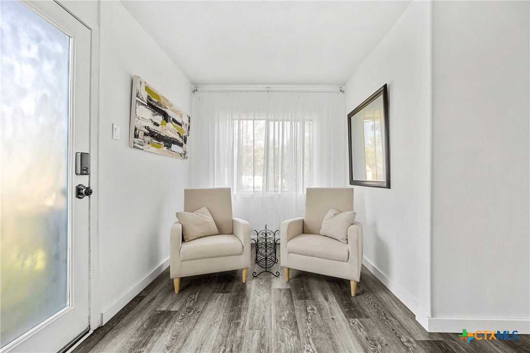 1704 South 41st Street Temple, TX 76504 - Photo 9 of 29 Living area