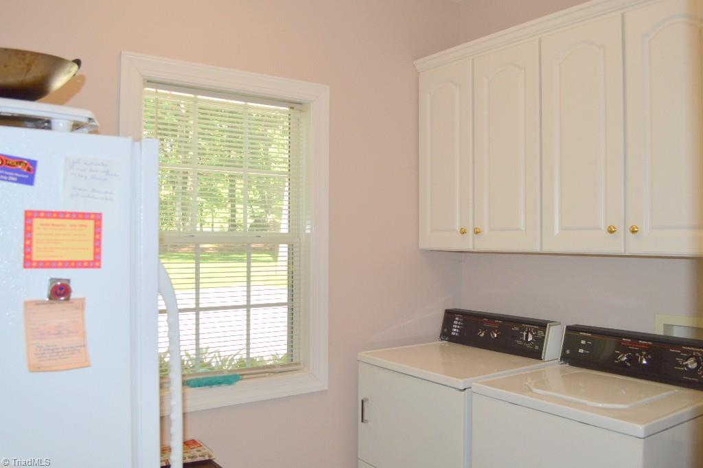 7069 Lanier Road Summerfield, NC 27358 - Photo 19 of 30 Laundry Room