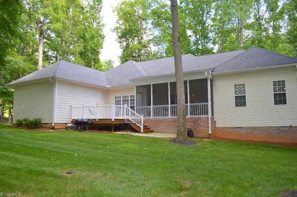 7069 Lanier Road Summerfield, NC 27358 - Photo 4 of 30 Exterior Back
