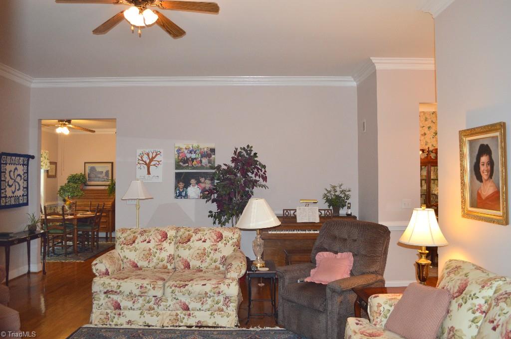 7069 Lanier Road Summerfield, NC 27358 - Photo 9 of 30 Living Room