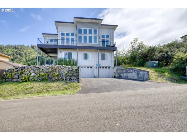 $1,465,000 | 54145 South Beach Road, Neskowin, OR 97149