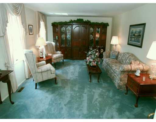 1775 Partridge Run Road Upper St. Clair, PA 15241 - Photo 2 of 5 Living Room.