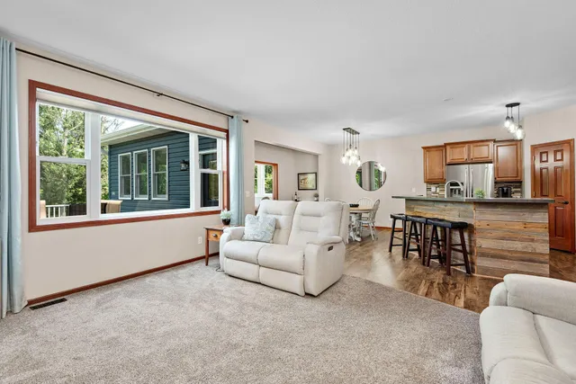 $599,900 | 11608 21st Street Northeast, St. Michael, MN 55376