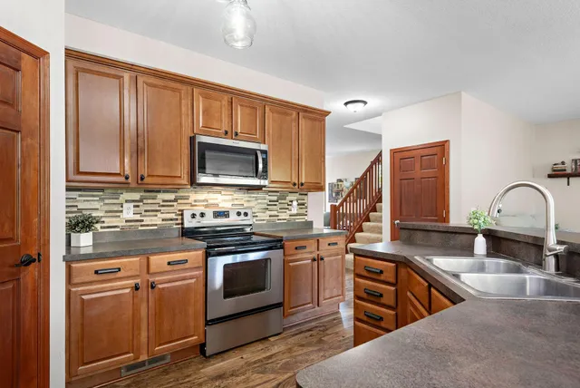 $599,900 | 11608 21st Street Northeast, St. Michael, MN 55376