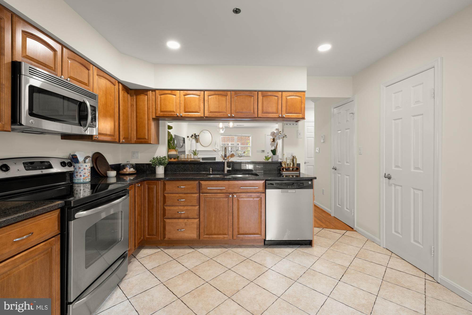 3034 South Glebe Road Arlington, VA 22206 - Photo 10 of 45