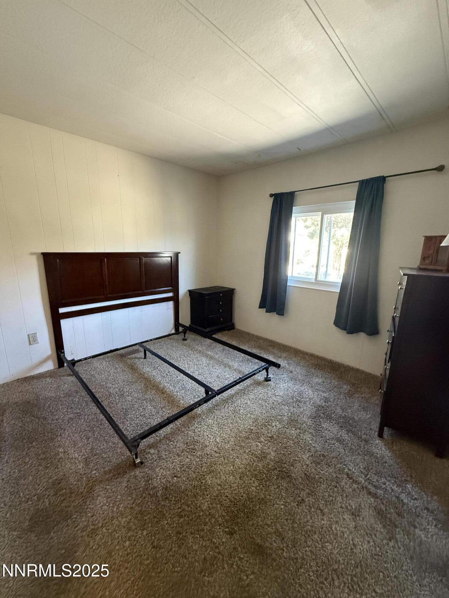 3875 Granite Way Topaz Ranch Estates, NV 89444 - Photo 8 of 31 PRIMARY BEDROOM