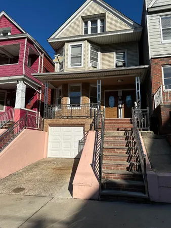 $2,500 | 125 West 28th Street, Unit 1, Bayonne, NJ 07002