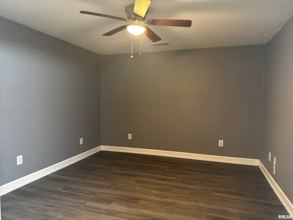 $289,900 | 2068 New Lake Road, Jacksonville, IL 62650