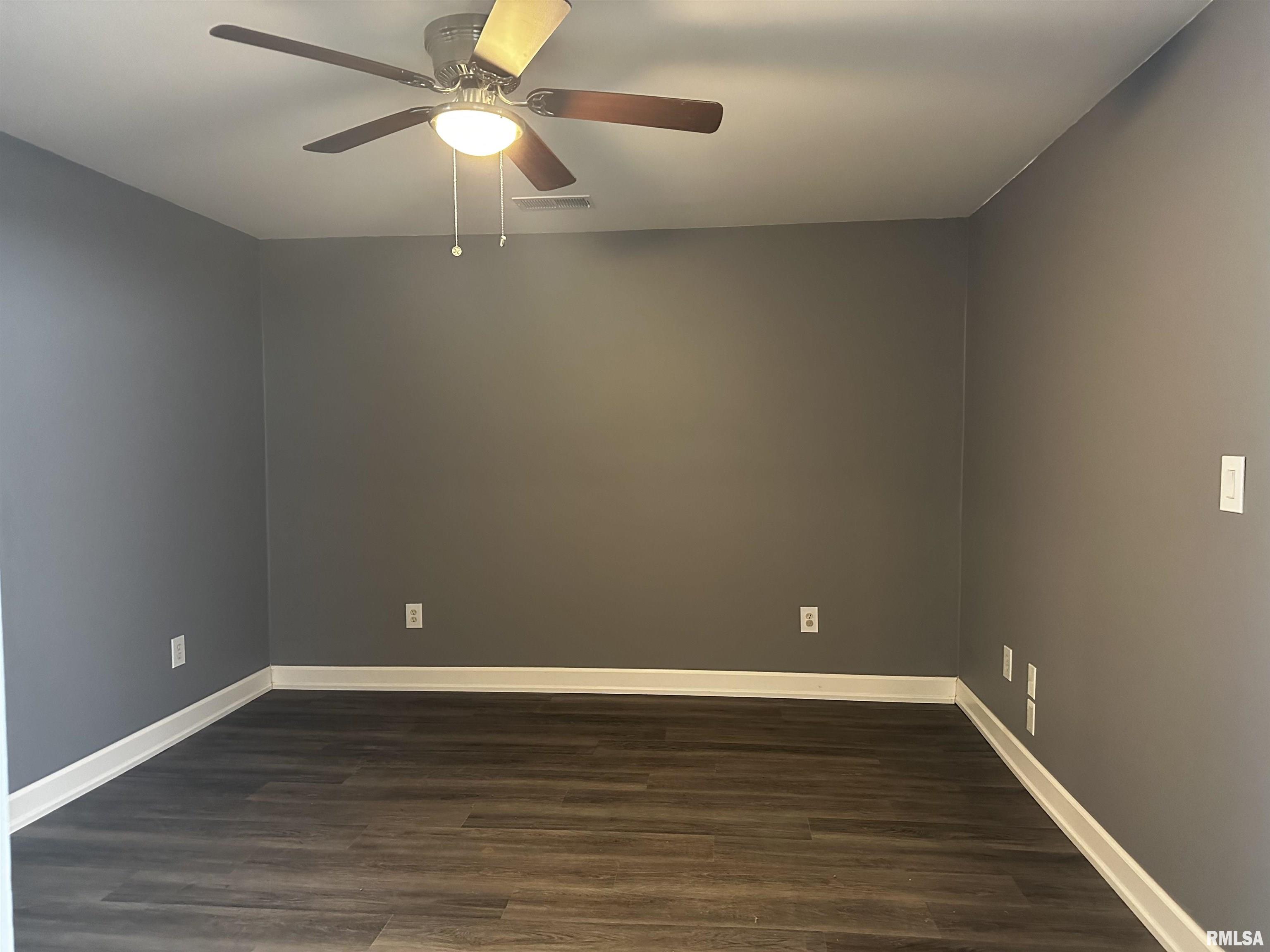 2068 New Lake Road Jacksonville, IL 62650 - Photo 23 of 60