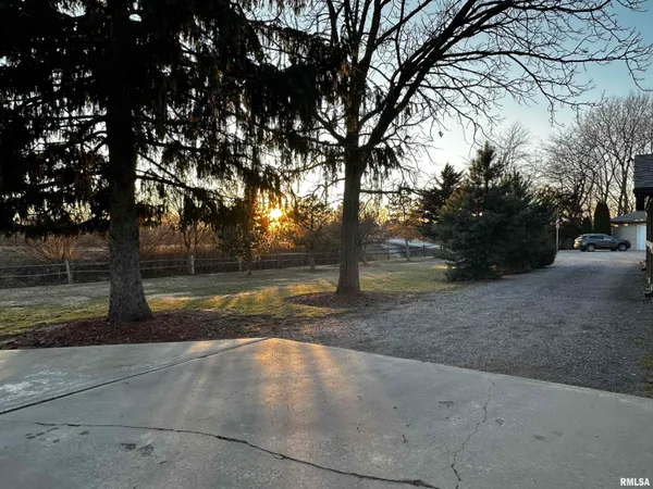 $289,900 | 2068 New Lake Road, Jacksonville, IL 62650