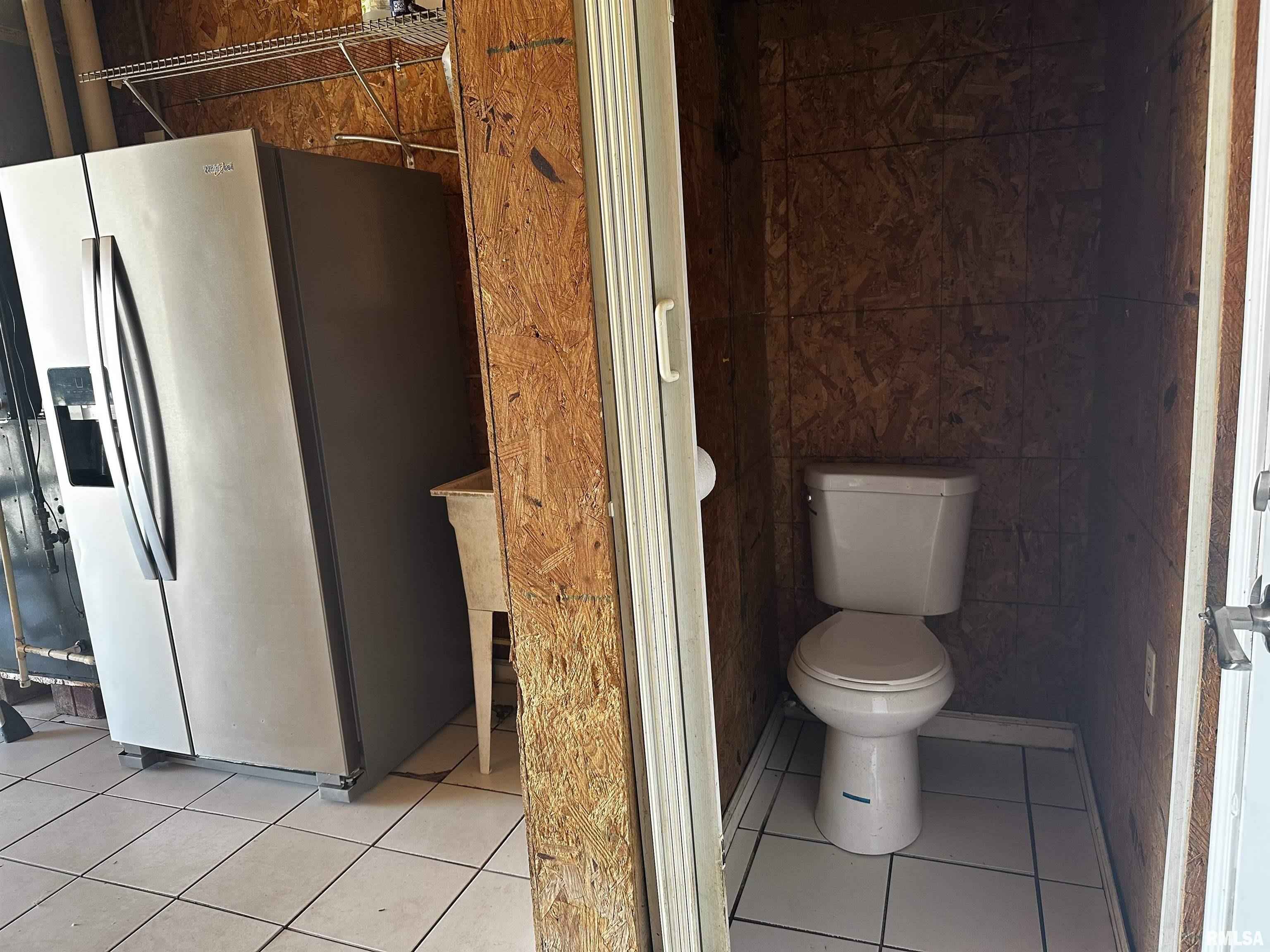 2068 New Lake Road Jacksonville, IL 62650 - Photo 32 of 60