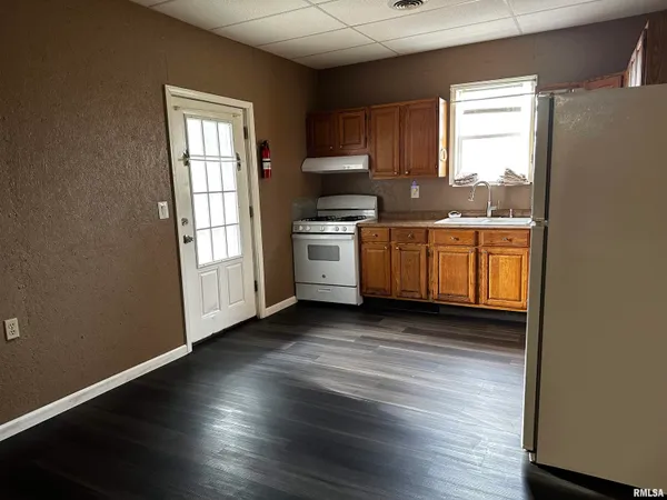 $289,900 | 2068 New Lake Road, Jacksonville, IL 62650
