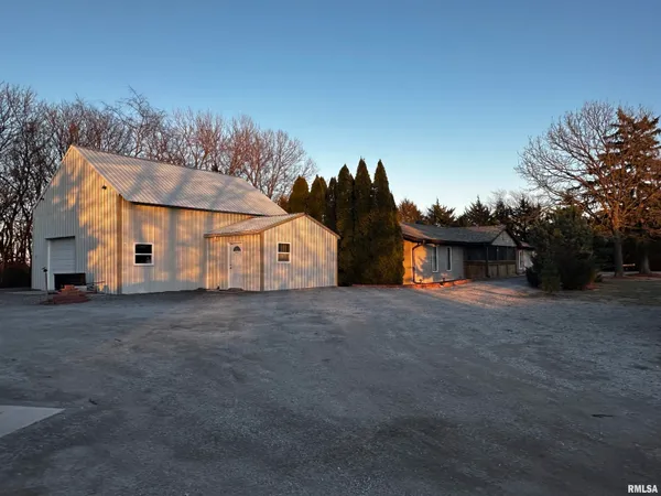 $289,900 | 2068 New Lake Road, Jacksonville, IL 62650