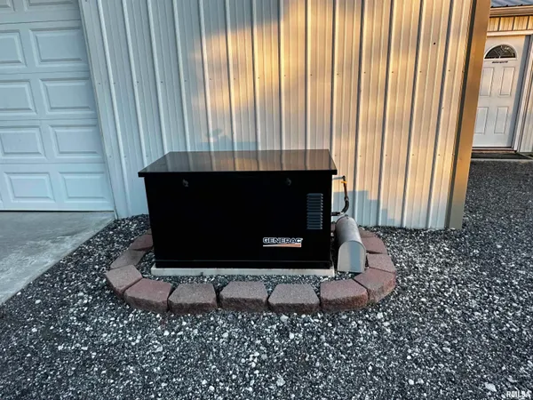 $289,900 | 2068 New Lake Road, Jacksonville, IL 62650