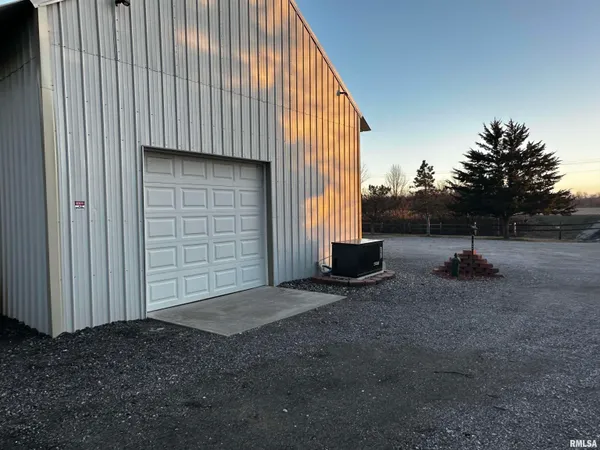 $289,900 | 2068 New Lake Road, Jacksonville, IL 62650