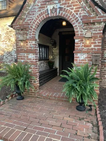 $1,100,000 | 1670-1694 Church Street, Appomattox, VA 24522