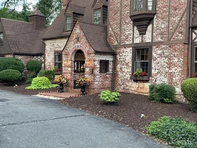 $1,100,000 | 1670-1694 Church Street, Appomattox, VA 24522