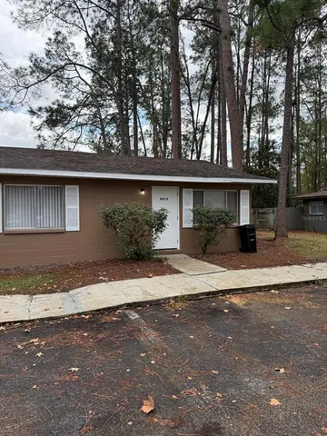 $1,200 | 5913 Northwest 23rd Terrace, Gainesville, FL 32653