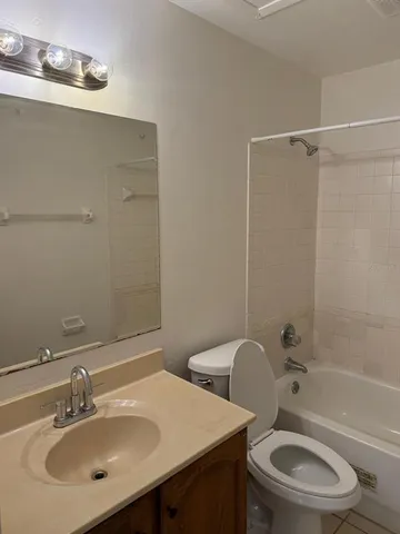 $1,200 | 5913 Northwest 23rd Terrace, Gainesville, FL 32653